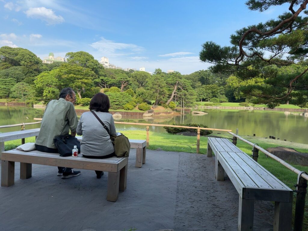 六義園